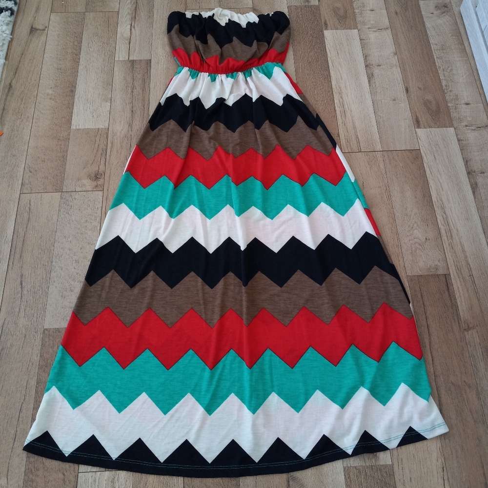 Vall- Boutique Strapless Maxi Summer Dress Chevron Color Block